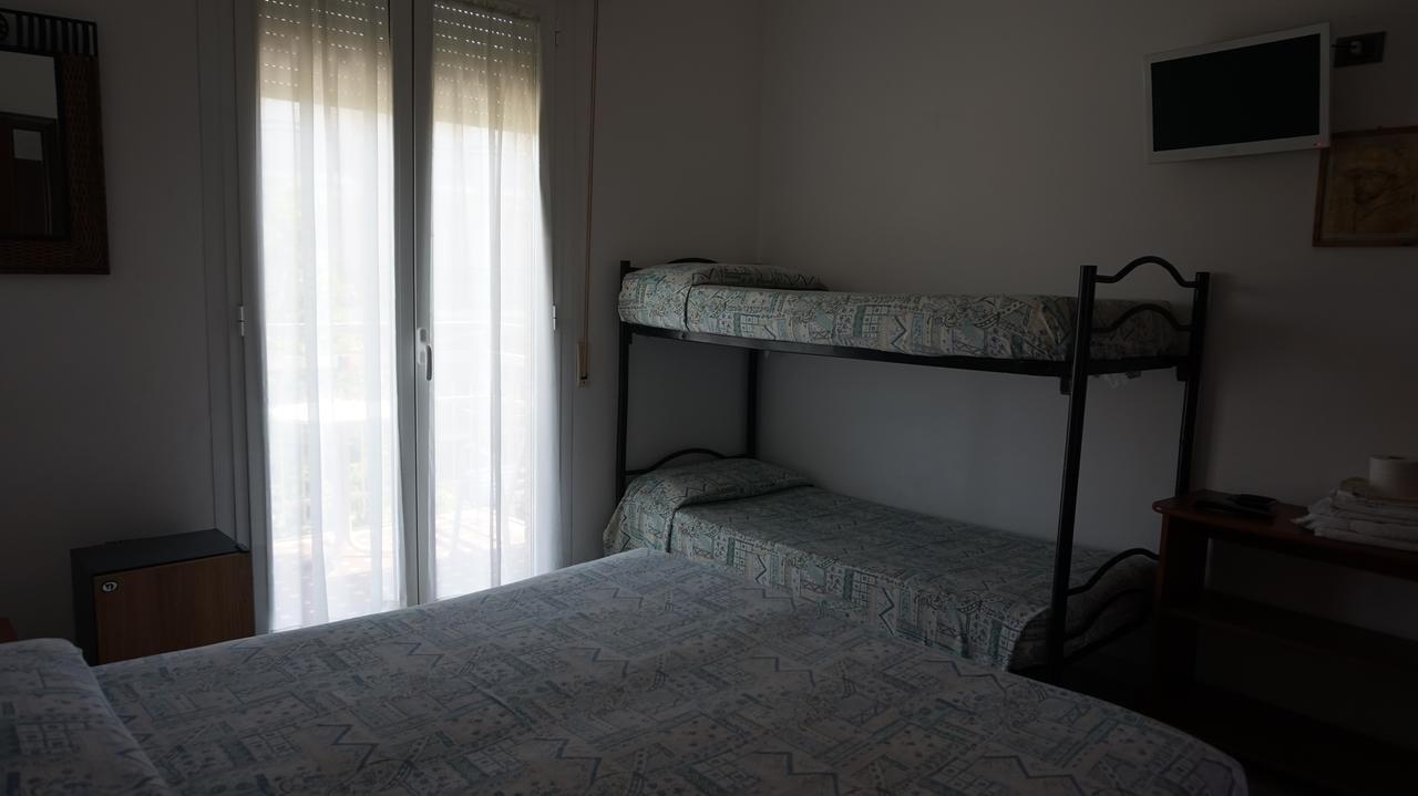 Hotel Daria Rimini Esterno foto