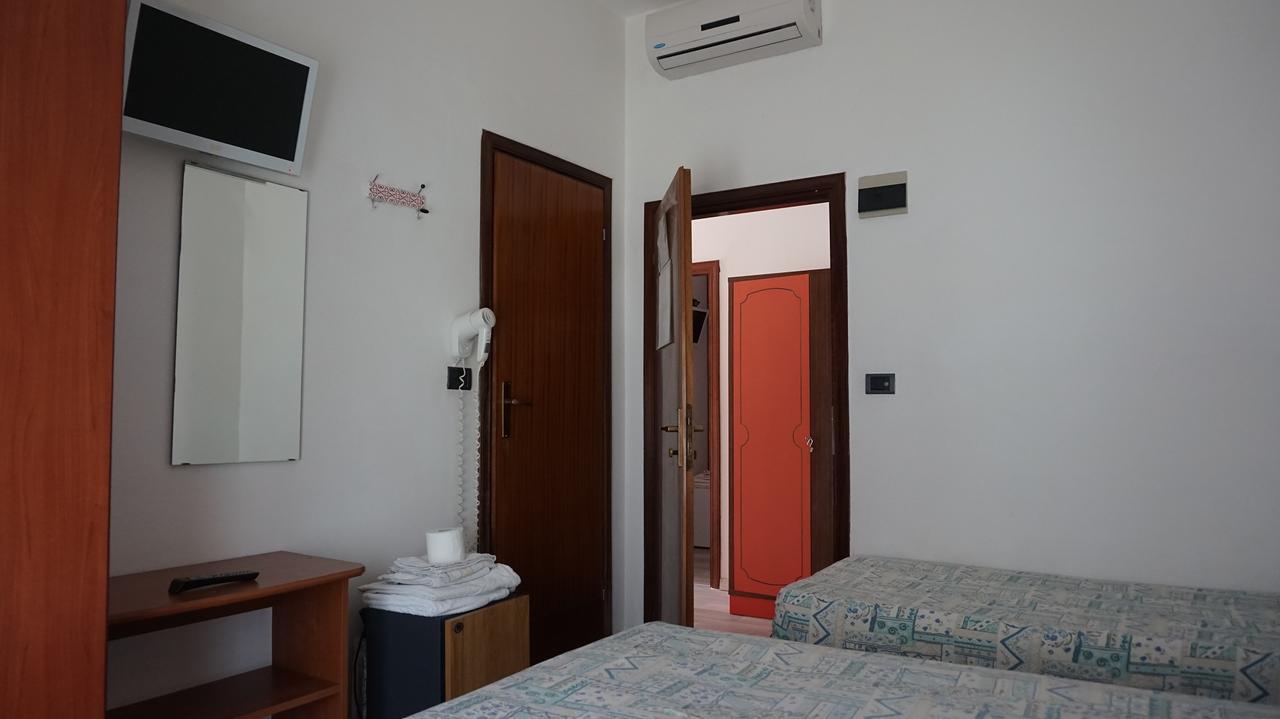 Hotel Daria Rimini Esterno foto