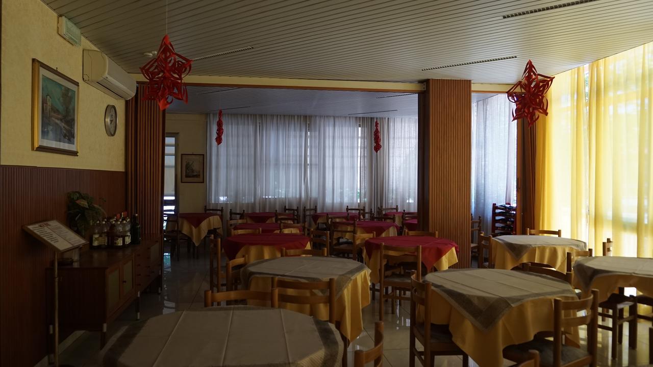 Hotel Daria Rimini Esterno foto