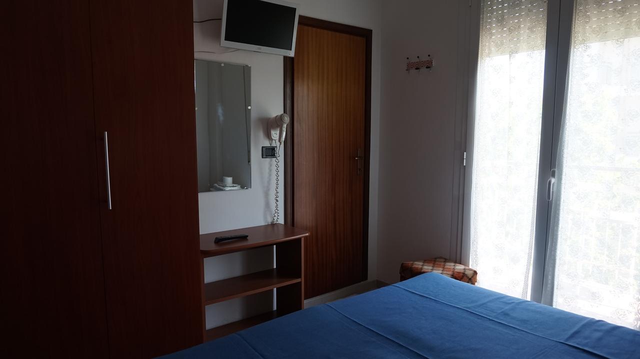 Hotel Daria Rimini Esterno foto